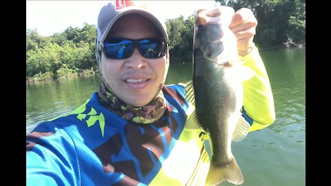 bass kayak fishing !!