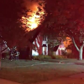 Early morning fire causes extensive damage to Euclid home