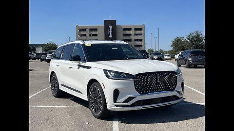 @AudreyLincolnLady with the newly released 2025 Lincoln Aviator