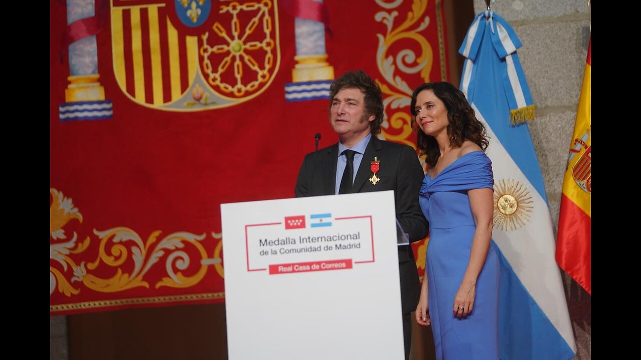 Milei es condecorado Medalla Internacional de Madrid