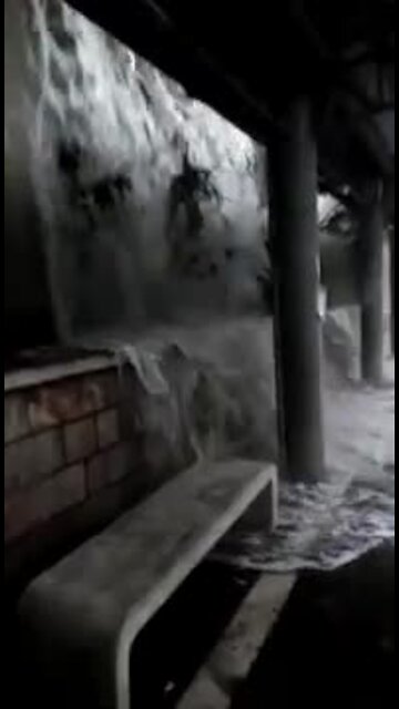 Footage captures extreme flooding in Southern Italy