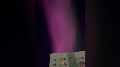 Russia: video of a mysterious aurora spotted - signs in the sky👊🏽