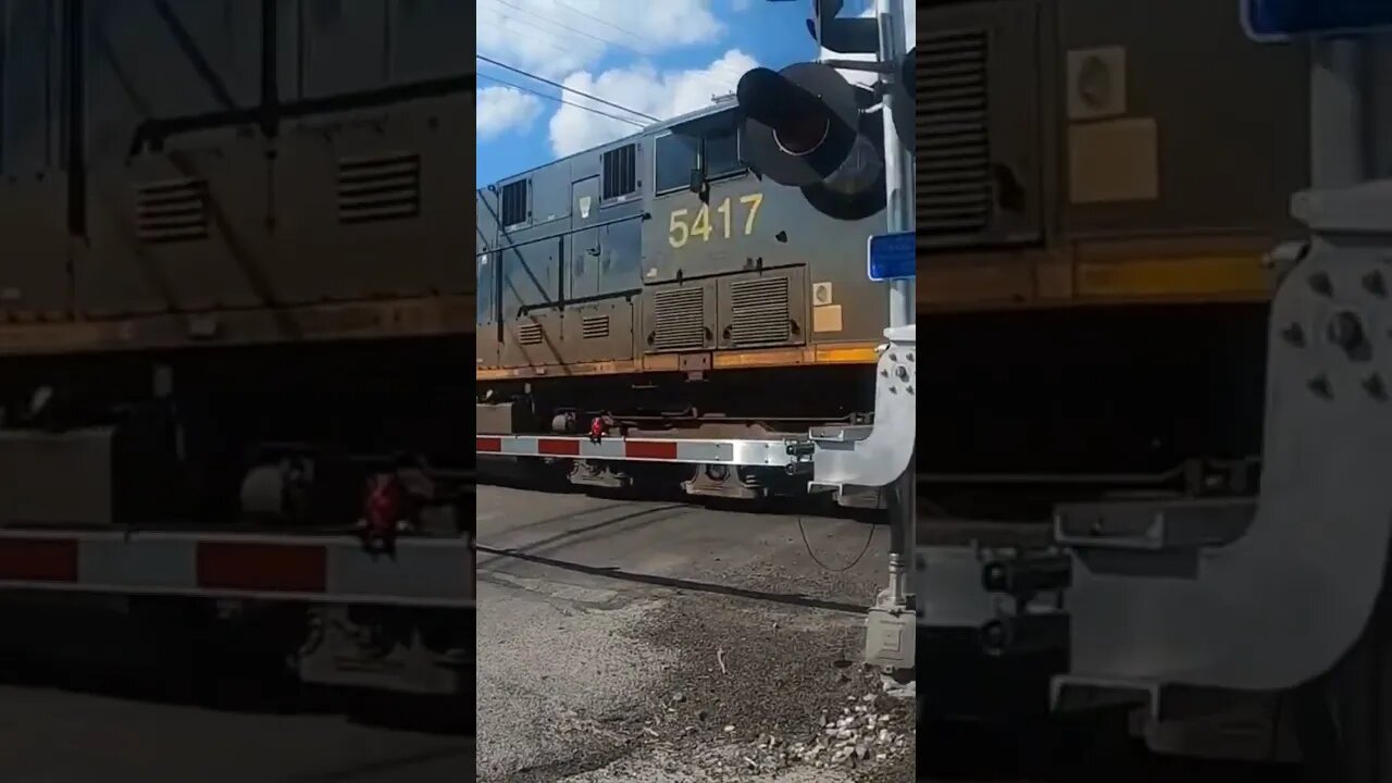 CSX Empty Coke Train Going East Through Fostoria, Train Horn #train #trainhorn #asmr #railway #csx