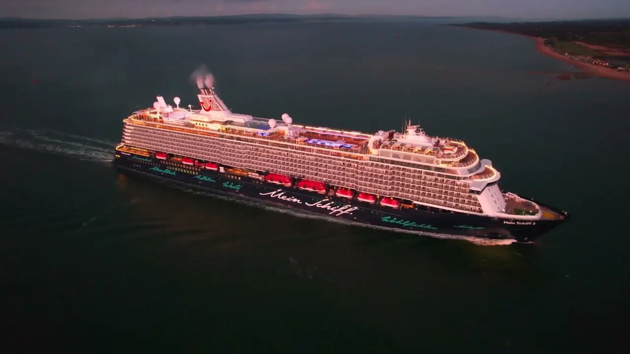 Mein Schiff 3 TUI cruise ship Southampton arrival at sunrise 23/04/2022 4k DJI Air 2S drone footage