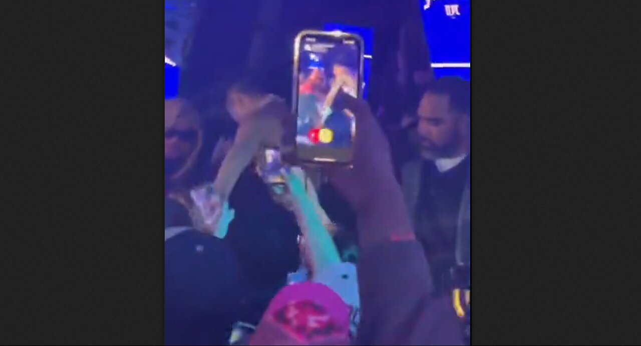 Rapper Blueface brings white girl on stage & then his posse beat her
