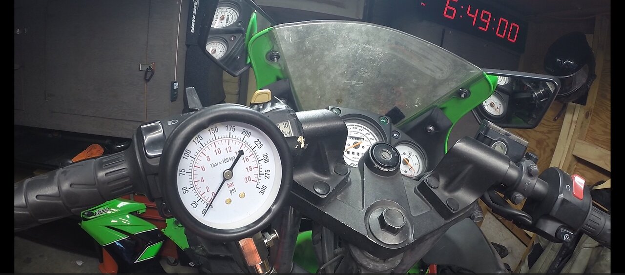 Performing an Engine Compression Test on a 2011 Ninja 250