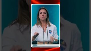 Soraya ameaça Bolsonaro "não cutuca onça com tua cara curta"