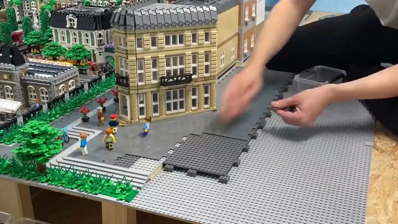 Cheating when building LEGO?! - Lego City Update