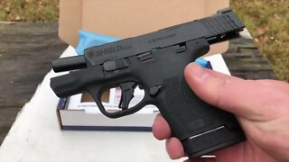 Unboxing S&W Shield Plus 30 Super Carry