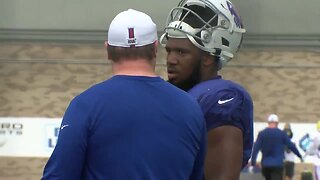 Bills training camp extra: Ed Oliver on Kyle Williams