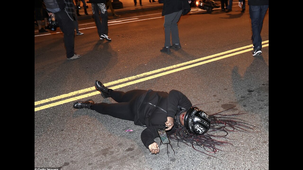 Violent clashes in DC after Trump backers' election protest