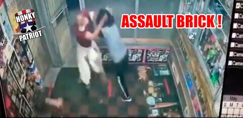 MAN BRUTALLY ATTACKS 2 KOREAN WOMEN IN LIQUOR STORE WITH A BRICK !