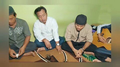 Lagu Sepohon Kayu & Bidadari Surga ( sahabat @Sapu Lidi Channel) Enak di dengar.