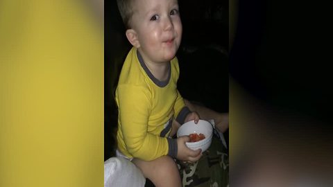 TOO Funny | Tot Boy Cannot Say "Papaya"