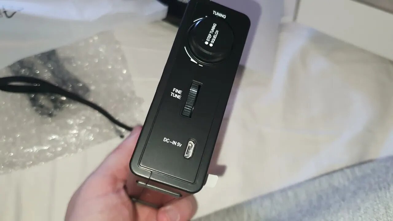 Unboxing of my new SIHUADON D808 Portable Radio Transistor AM FM SW LW SSB Air Band Multiband Amazon