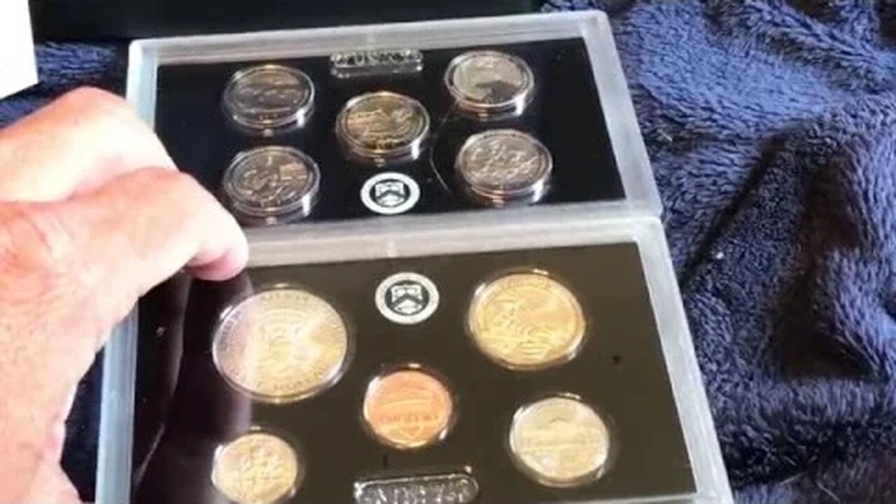 2017 Enhanced Uncirculated Set & Govt Incompetence