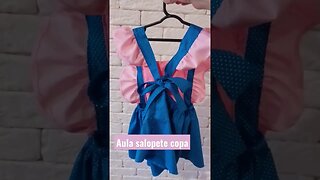 #sapatinhotrico #croche #costuracriativa #moldegratis #mundobita #galinhapintadinha #vestidodebebe