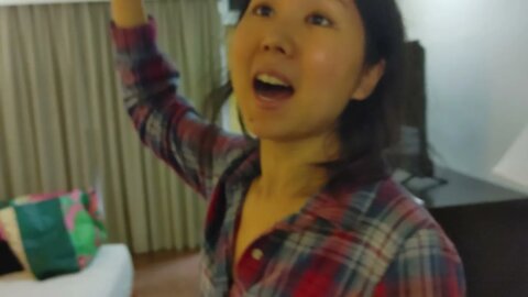 girlfriend reacts to staying at 1 star motel 🙂