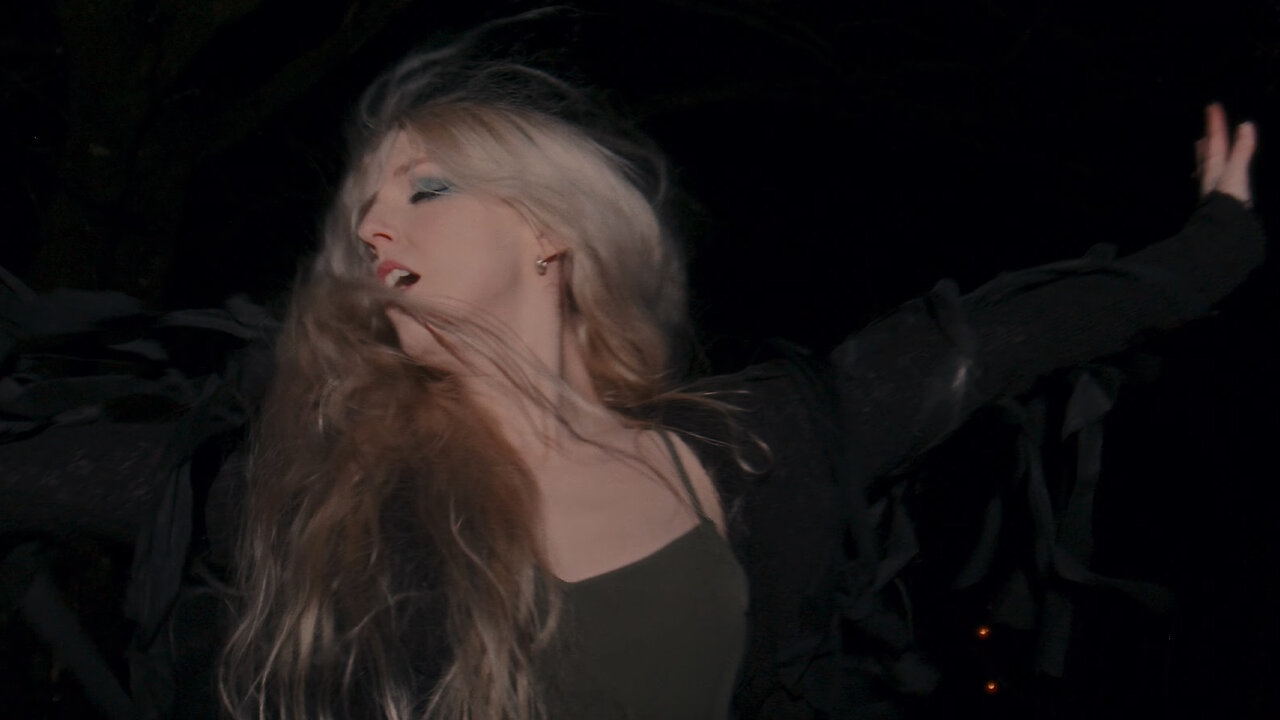 SYLVAINE - Dagsens Auga Sloknar Ut (Official Music Video)