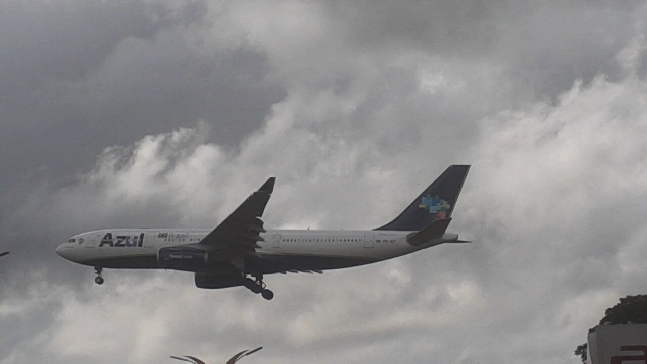 Airbus A330 PR-AIY on final approach coming from Campinas near to land in Manaus