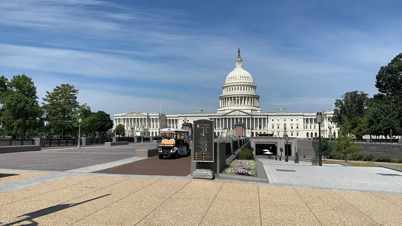 Evacuation Drill At The US Capitol / Inspector Loyd