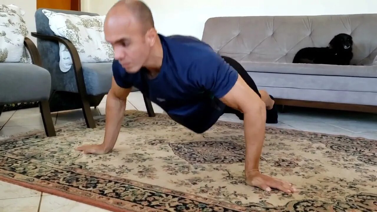 Exercício em casa: Flexão de Braços variação fly Reto | Exercise at home: push up arms variation