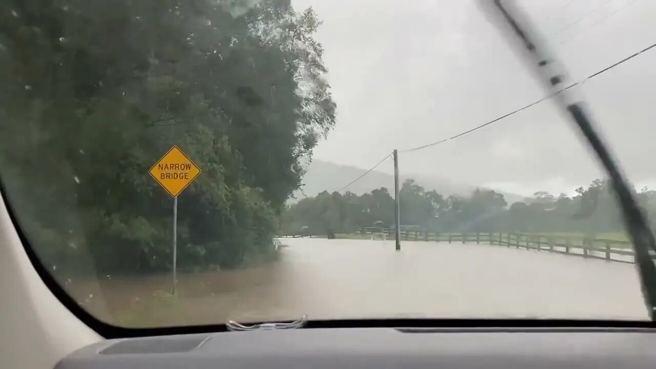 Driving through flood water 😯 😱