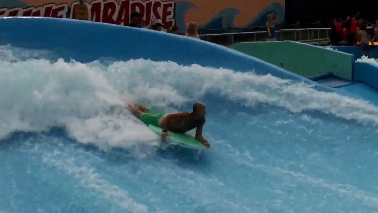 flowrider - Andrew - 1 (short) at Soak City, Kings Island