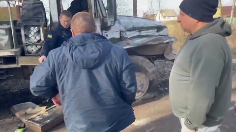 Ukraine War - abandoned Russian repair truck