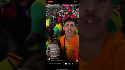 Brasileiro no Catar no meio da torcida de Senegal com a camisa da Holanda - Senegal x Holanda