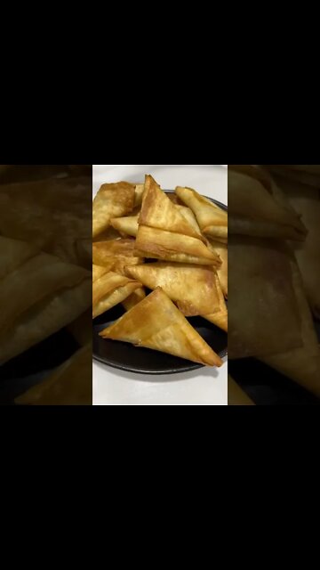 making vegetable samosas | vegetable samosas recipe fried #Shorts