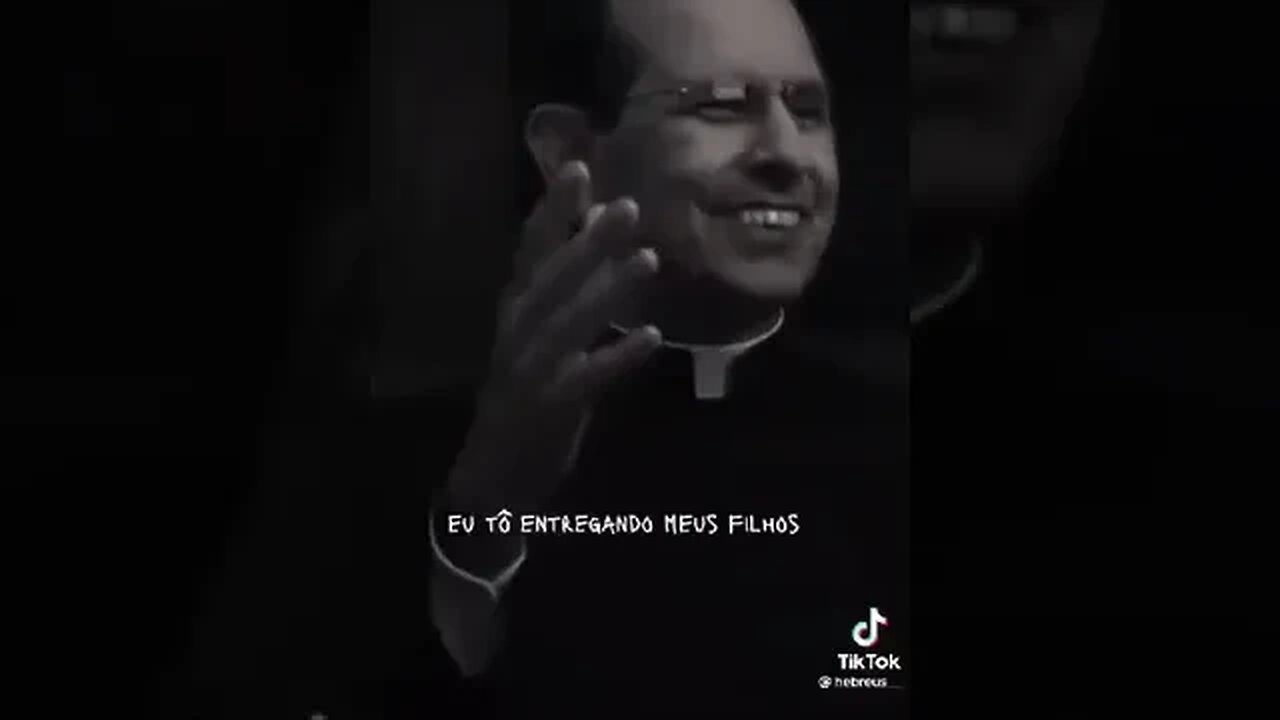 Um Dos Últimos Padres Based