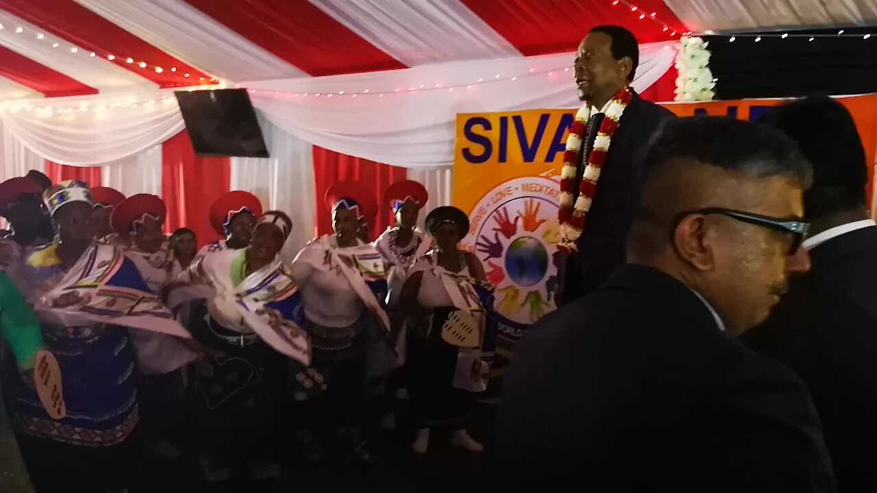 SOUTH AFRICA - Durban - King Goodwill Zwelithini hosts Diwali celebrations (Video) (83z)