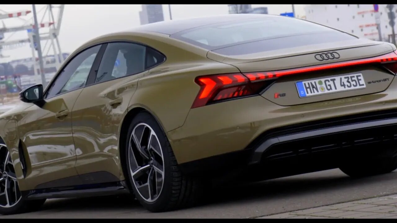 🔋⚡🔥Audi RS e-tron GT Day­tona Grey and Tactical Green in Hamburg, Germany in detail and in motion🔋⚡🔥