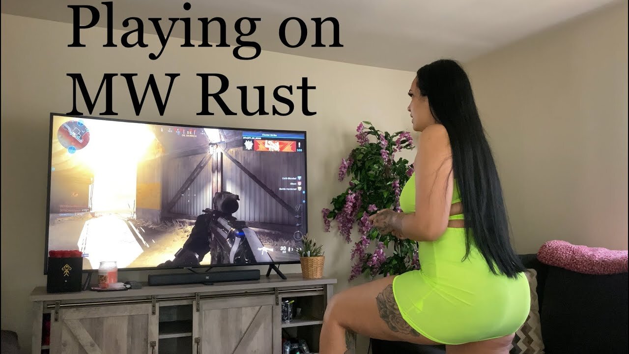 booty Curvy Cutest Gamer Girl Modern Warfare SAZONDEPUERTORICO