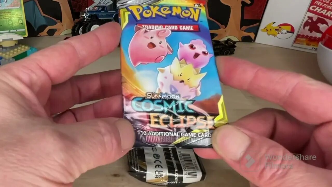 Searching for poke balls for older packs!