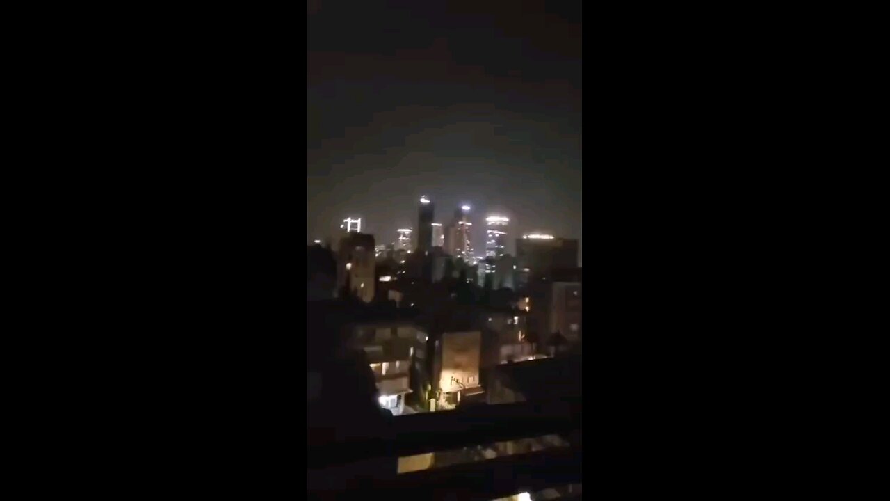 JUST IN: 10 MISSILES FROM HEZBOLLAH HIT TEL AVIV ⏬Read description