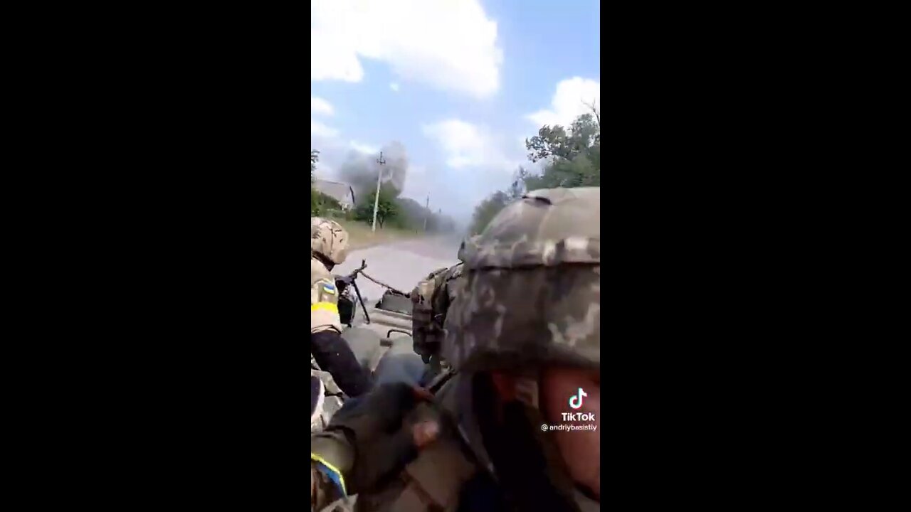 Ukrainian forces conduct a special operation to get out from their positions quickly at Krasny Liman