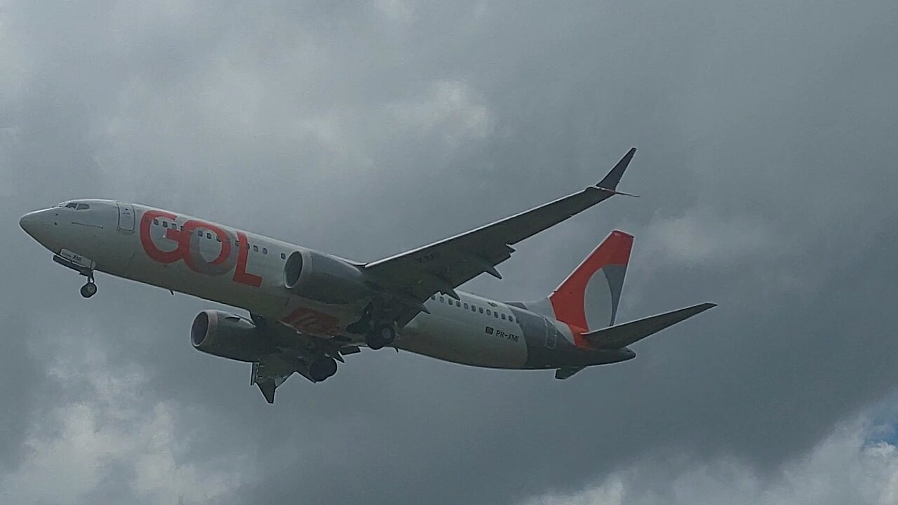 Filming taken at the head of Runway 11 at Manaus International Airport