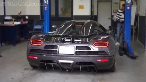 361 km/h 🤑streetrace🤑Koenigsegg Agera R vs Bugatti Veyron Vitesse 1200 HP. Best race ever?