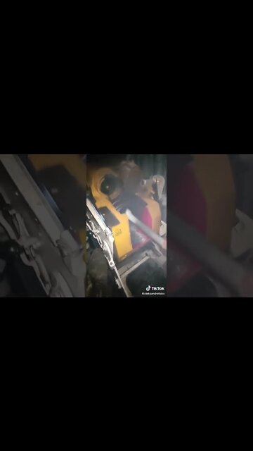 #Ukrainian artillerymen fire heavy weapons from the Republic of #Donbass