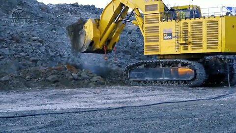 Top 5 World's Largest Mining Excavator Machines