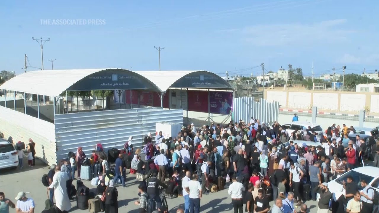 Humanitarian aid is stuck at Gaza-Egypt border as Israeli siege strains hospitals, water supply