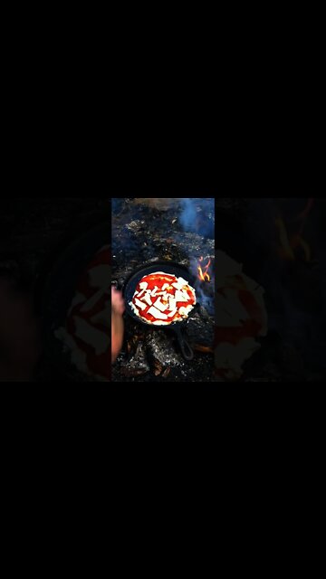 Cooking Chanterelle Pizza with Black Trumpet Mushrooms. Bushcraft campfire cooking.