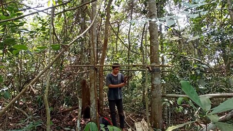 solo survival __ membangun shelter, masak, makan,eksplor, dan tidur nyenyak di hutan _10