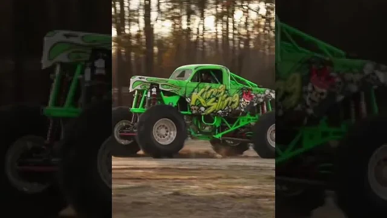 BOG HOG & KING SLING MEGA MUD TRUCKS #hoonigan #monsterjam #KingSling #BogHog #MudTruck