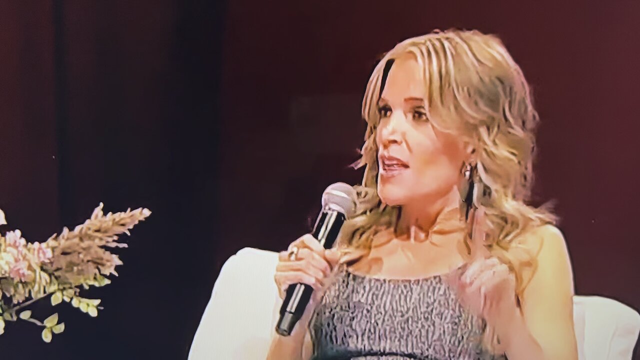 Tucker Carlson Interviews Megyn Kelly On Taylor Swift