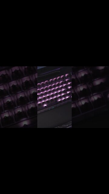 Akko Clear Keycaps On a Dierya T83