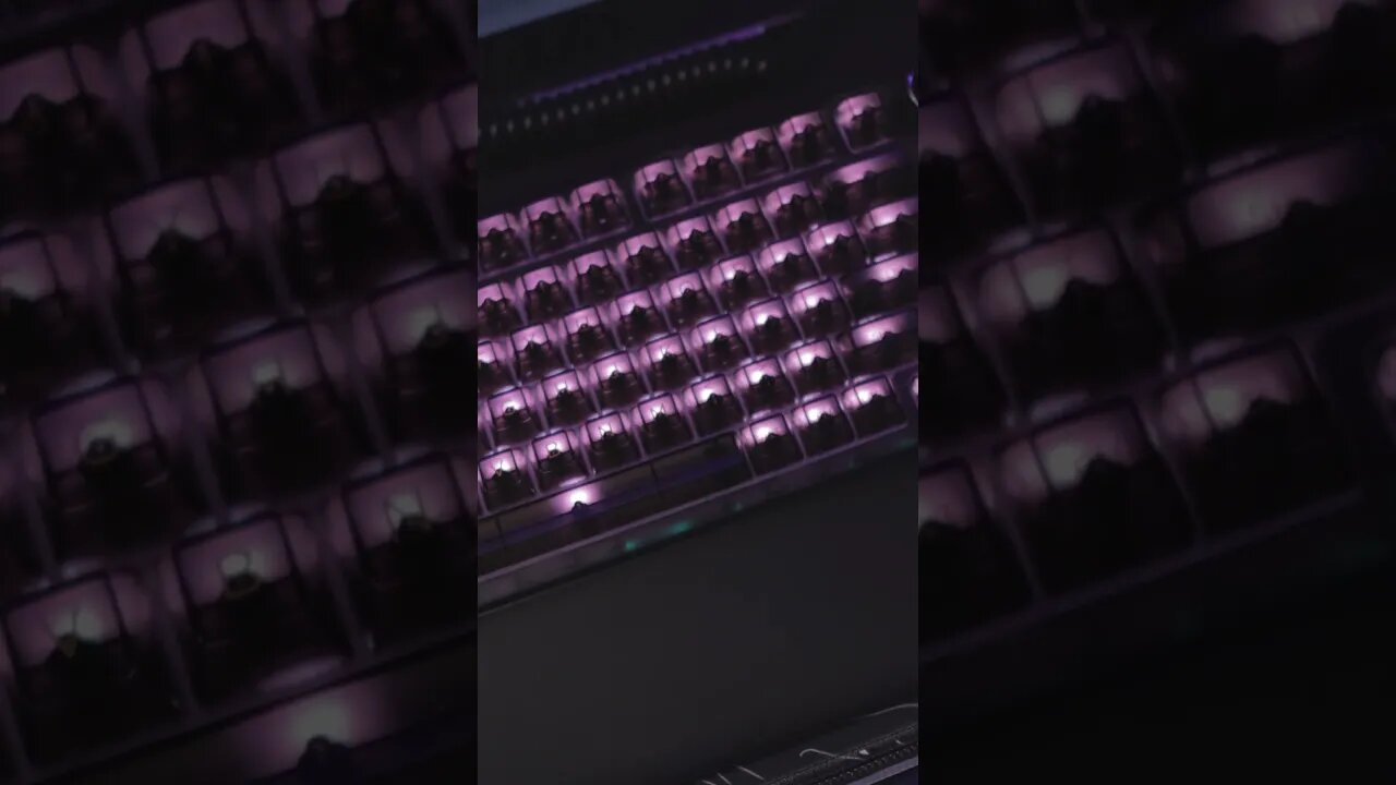 Akko Clear Keycaps On a Dierya T83