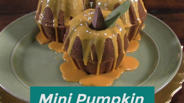 Mini Pumpkin Bundt Cakes